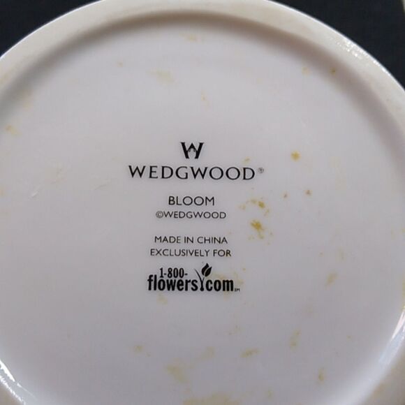 Wedgewood Bloom Vase Cottagecore Kitsch Grandmacore Floral - Picture 2 of 6